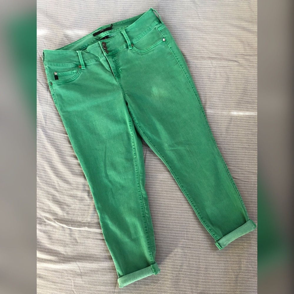 Torrid Kelly green skinnies